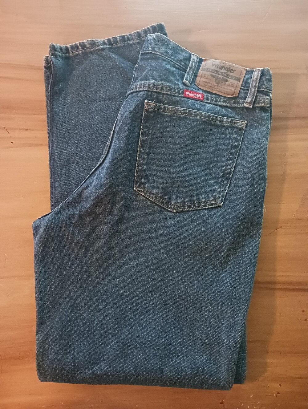 Men's Wranglers Relaxed Fit 35x32 Blue Jeans Denim Rodeo Cowboy Farmer Work EUC